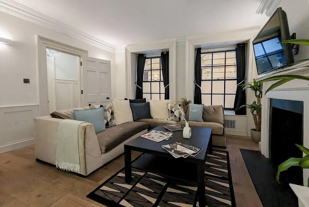 Extra Big London 4-Bed House In Liverpool Street! location